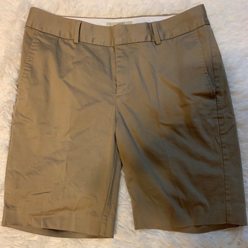Banana Republic Women Khaki Shorts Size 6